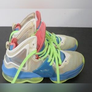 5.5Y Lebron 19 Tropical Blue Key Lime Nike Basketball Shoes Sneakers Youth